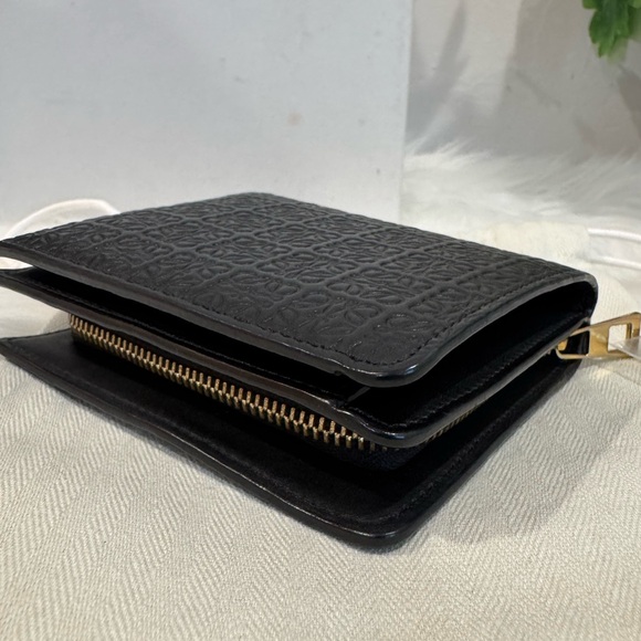 LOEWE Repeat Compact Zip Wallet In Embossed Silk Calfskin - Picture 14 of 15